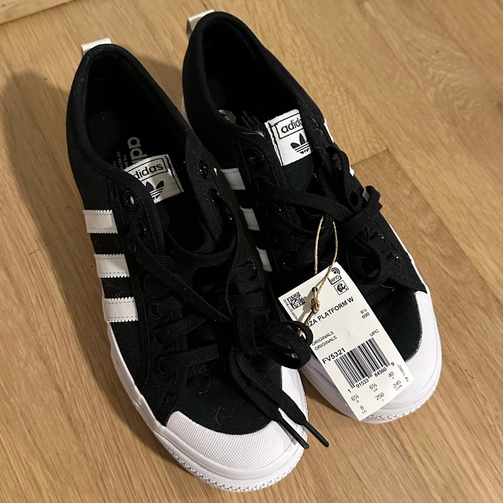 adidas Originals Nizza Platform - black/white - women’s size 8